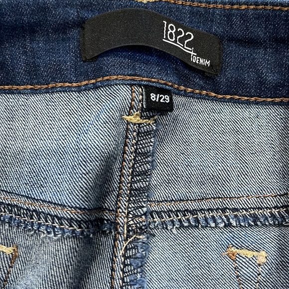 1822 Denim size 8/29 skinny Jean. Dark wash - Picture 2 of 3